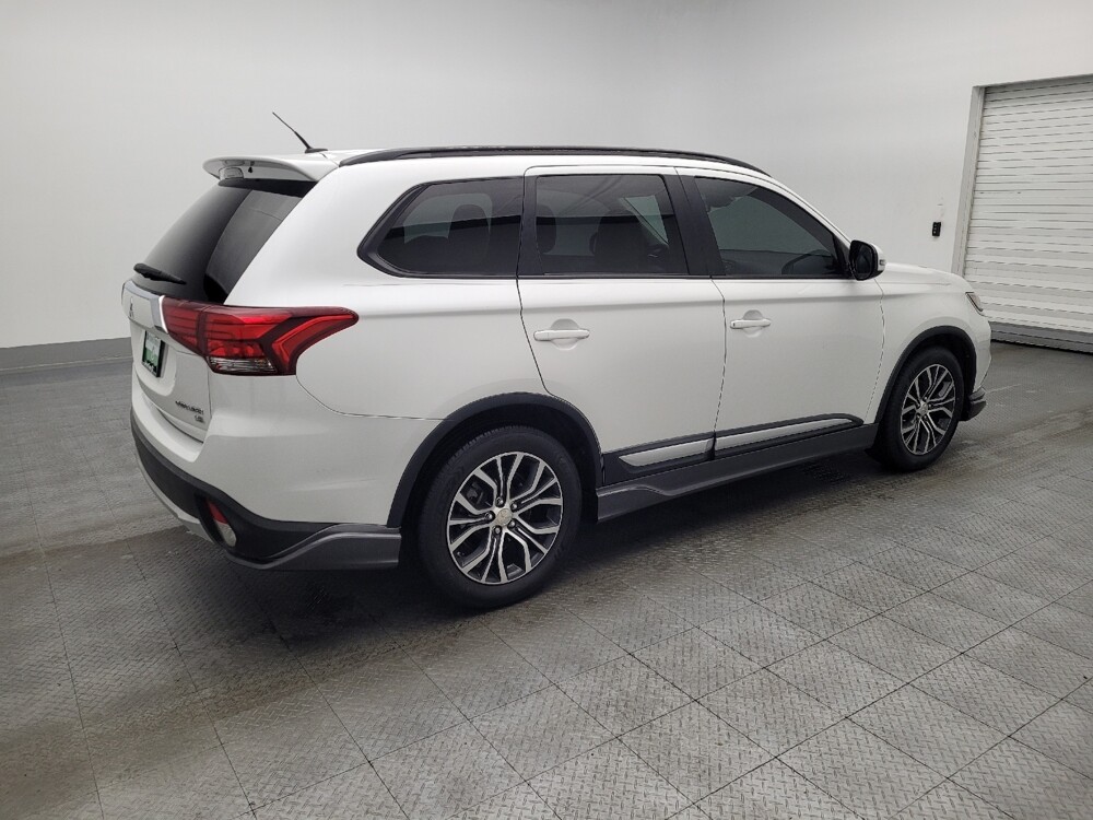 2016 Mitsubishi Outlander in Jacksonville, FL 32210 - 18122504 10