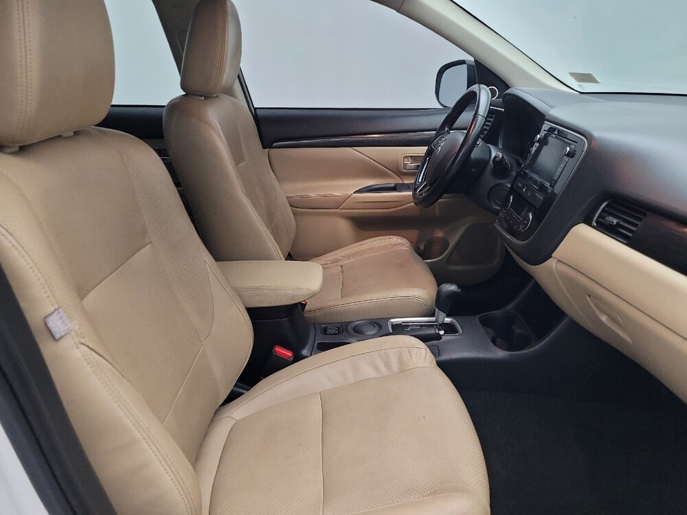 2016 Mitsubishi Outlander in Jacksonville, FL 32210 - 18122504 21