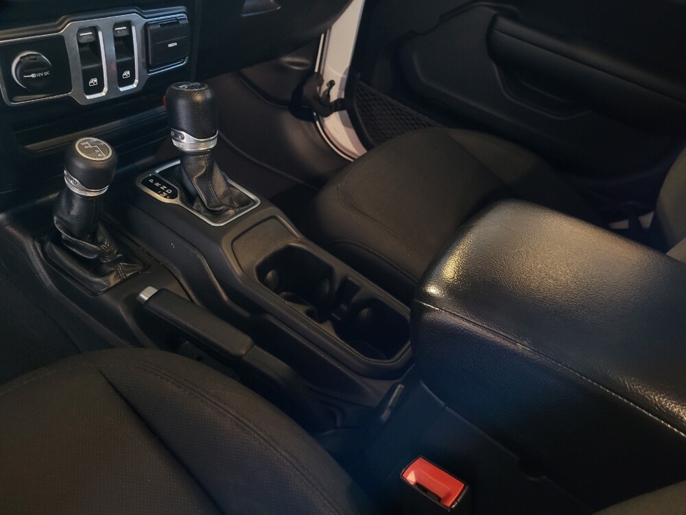 2019 Jeep Wrangler in Orlando, FL 32808 - 18122505 26