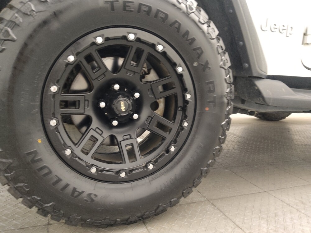 2019 Jeep Wrangler in Orlando, FL 32808 - 18122505 31