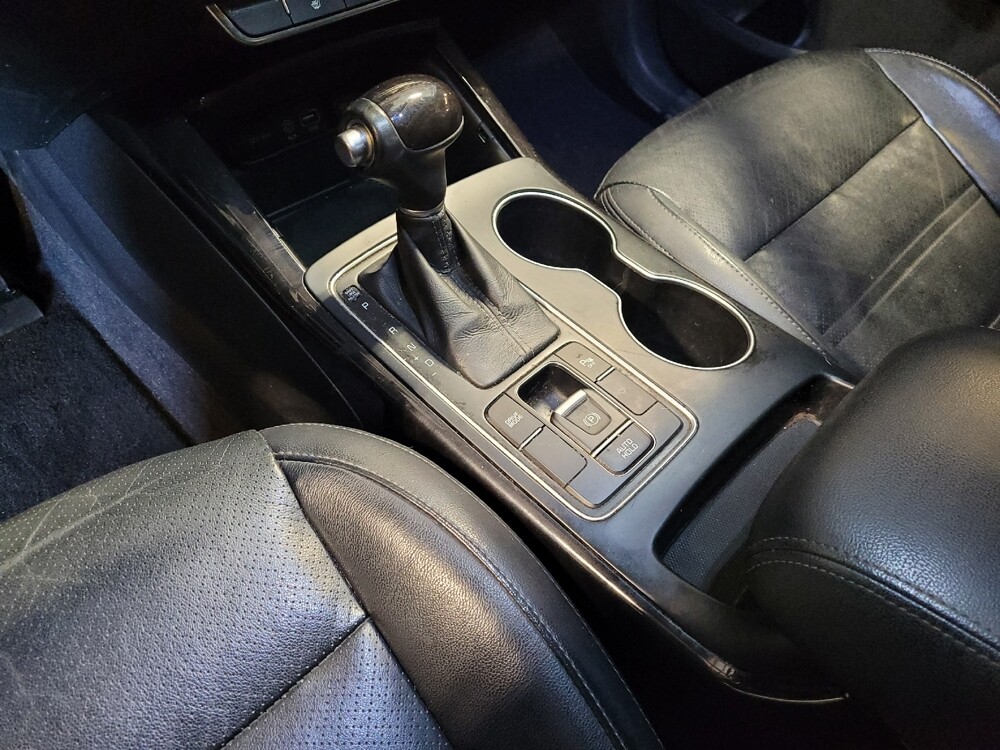 2017 Kia Sorento in Savannah, GA 31419 - 18122524 26