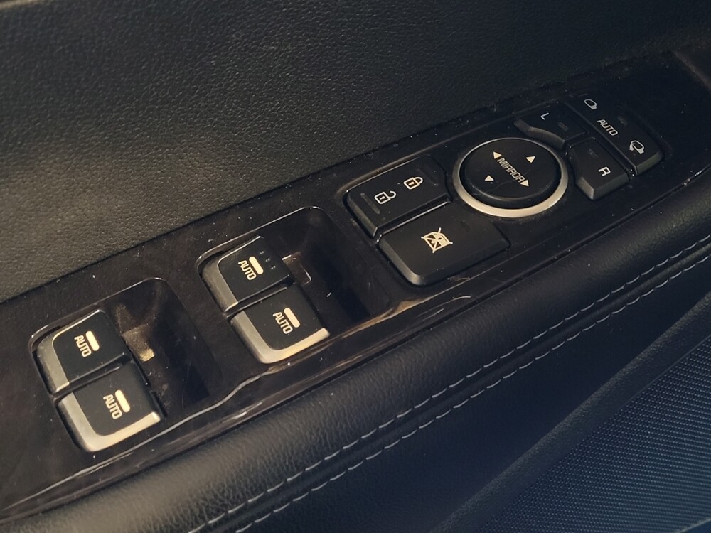 2017 Kia Sorento in Savannah, GA 31419 - 18122524 27