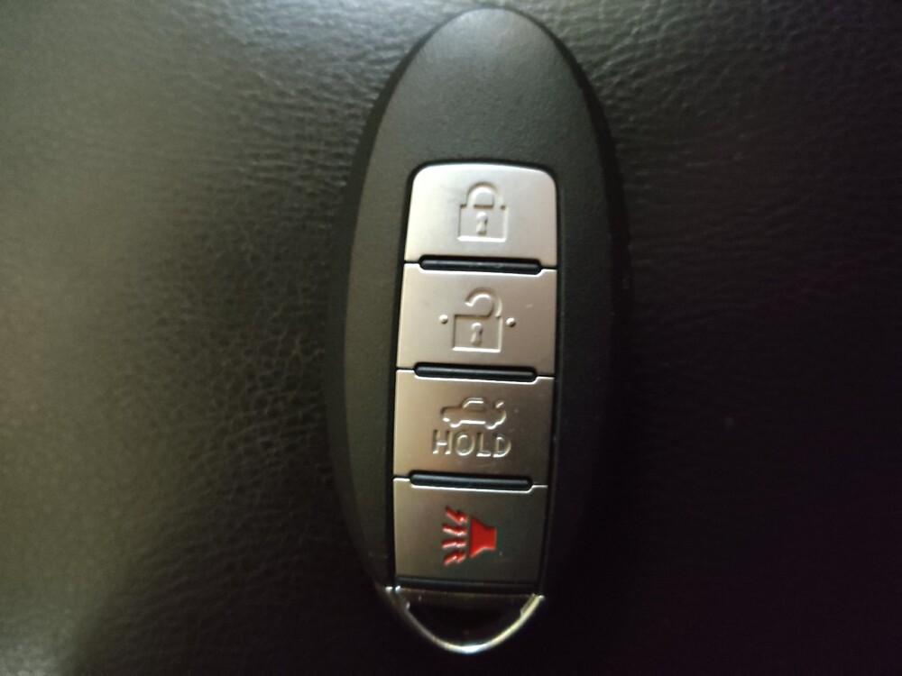 2018 Nissan Sentra in Charleston, SC 29414 - 18122534 32