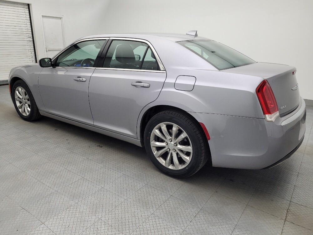 2017 Chrysler 300 in Winston-Salem, NC 27103 - 18122541 3