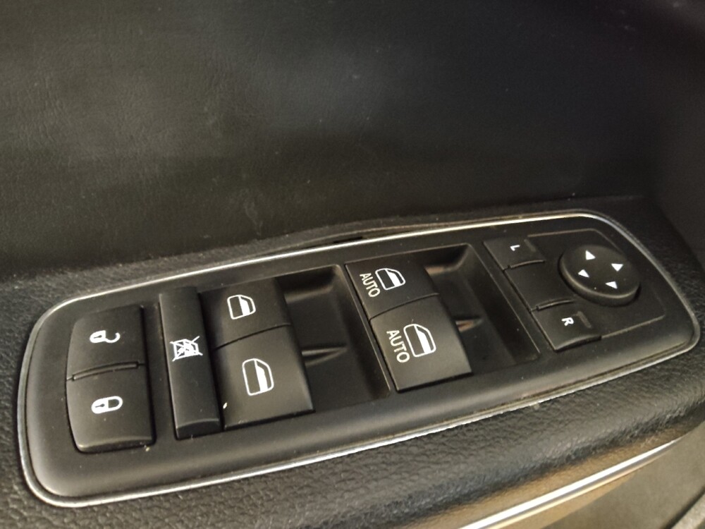 2017 Chrysler 300 in Winston-Salem, NC 27103 - 18122541 27