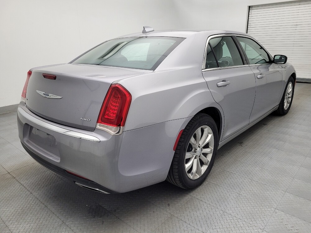 2017 Chrysler 300 in Winston-Salem, NC 27103 - 18122541 9