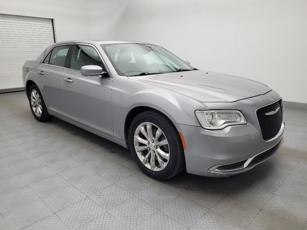 2017 Chrysler 300 in Winston-Salem, NC 27103 - 18122541 11