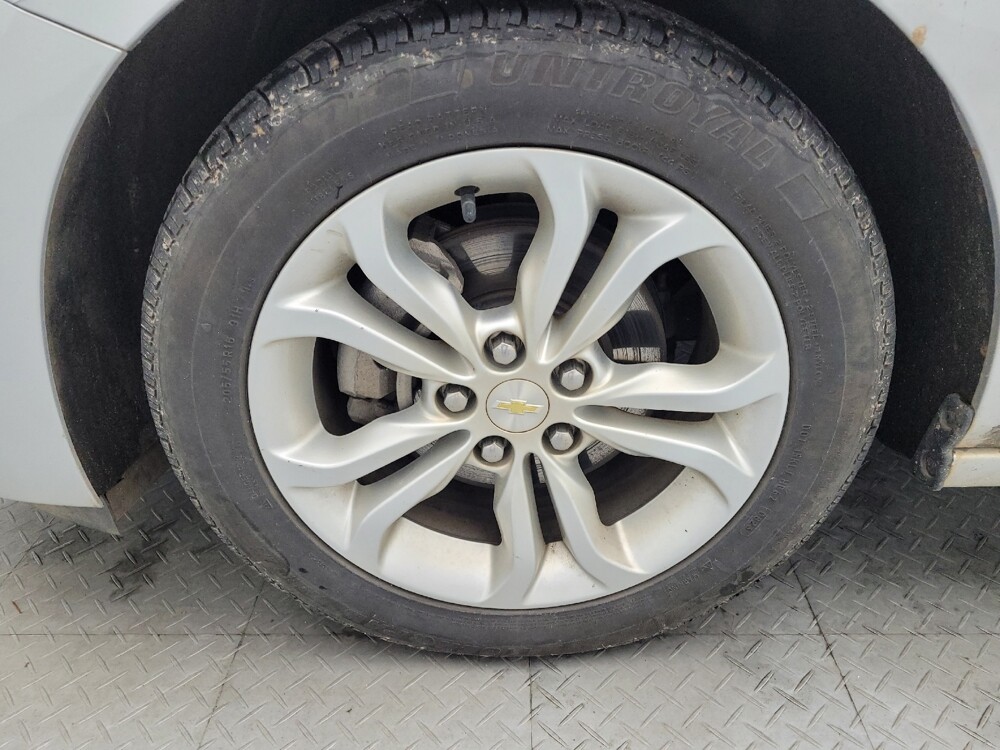 2019 Chevrolet Cruze in Columbia, SC 29210 - 18122551 31