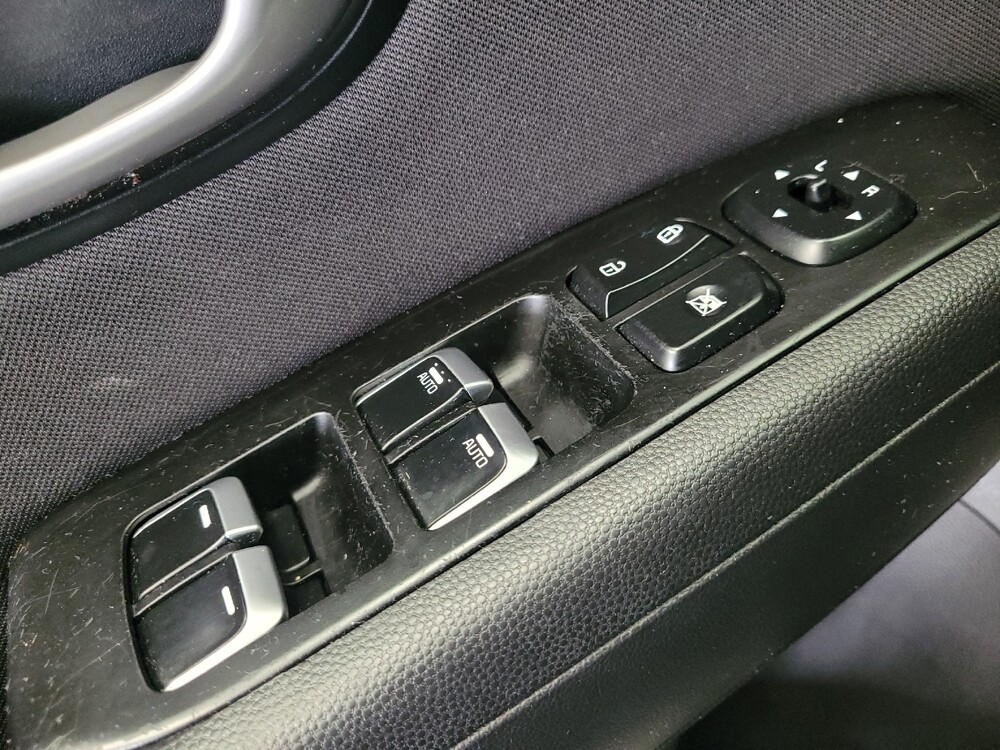 2017 Kia Soul in Madison, TN 37115 - 18122567 27