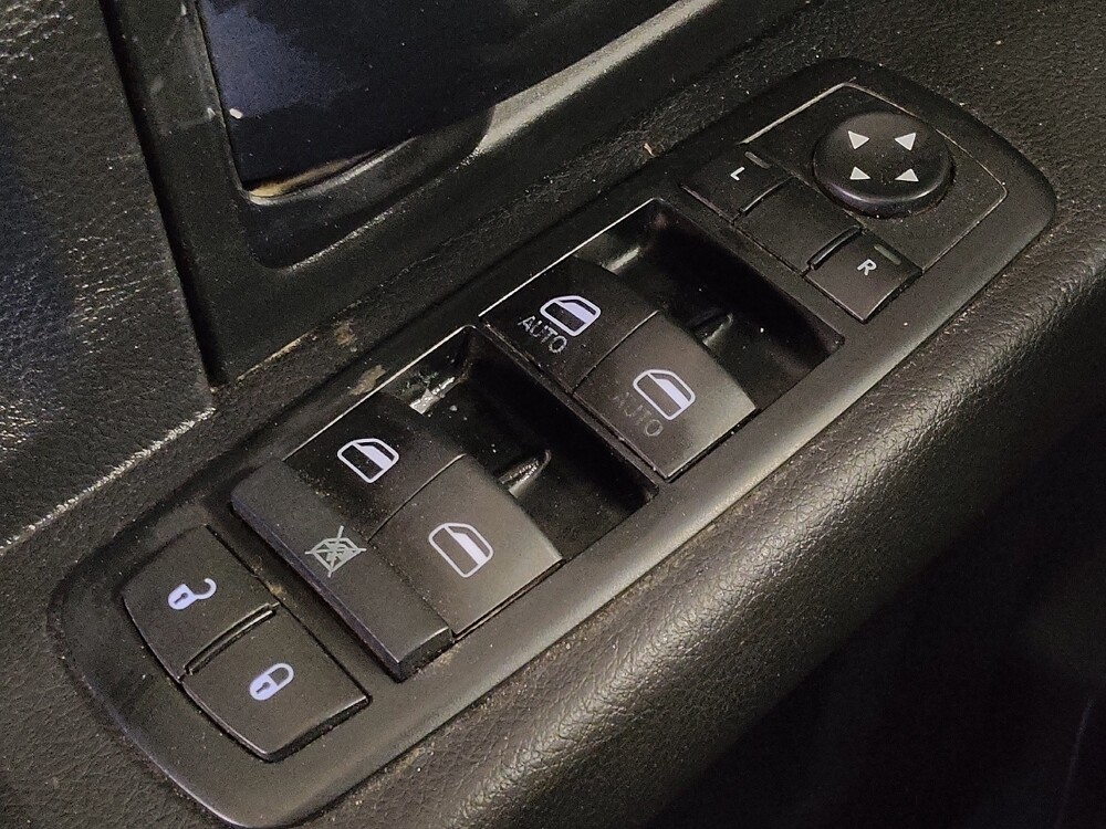 2015 RAM 1500 in Round Rock, TX 78664 - 18122577 27