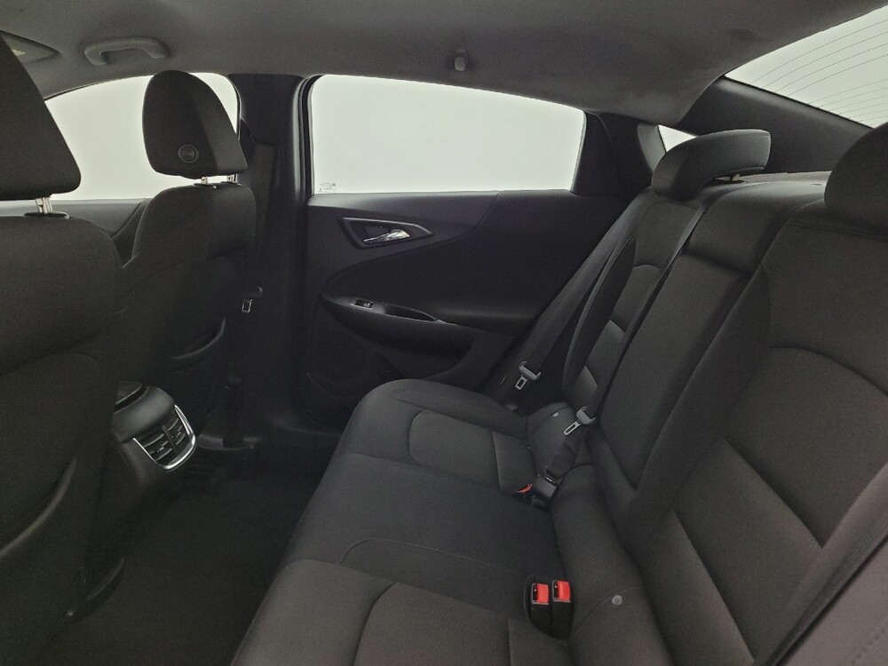 2016 Chevrolet Malibu in Miamisburg, OH 45342 - 18122593 18