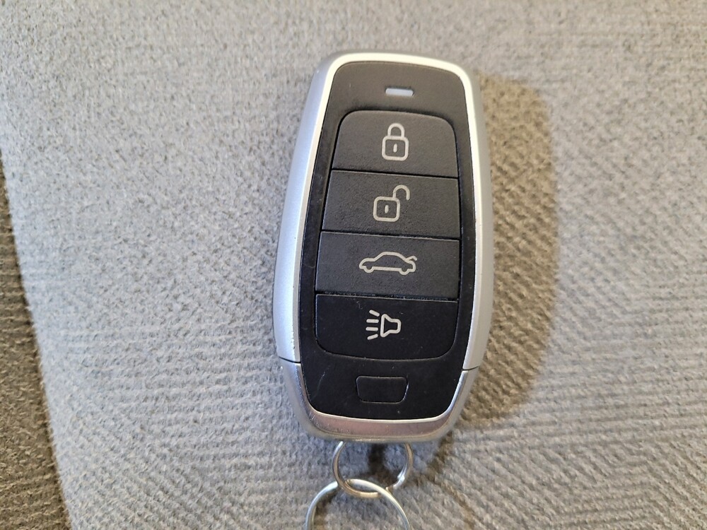 2020 Honda Pilot in Toledo, OH 43617 - 18122595 32