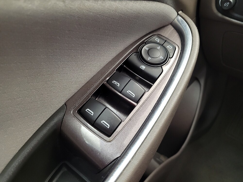 2020 Chevrolet Malibu in Columbus, OH 43228 - 18122600 27