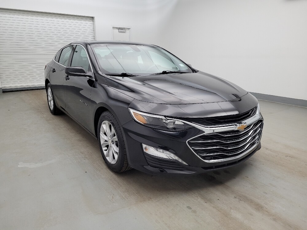 2020 Chevrolet Malibu in Columbus, OH 43228 - 18122600 13