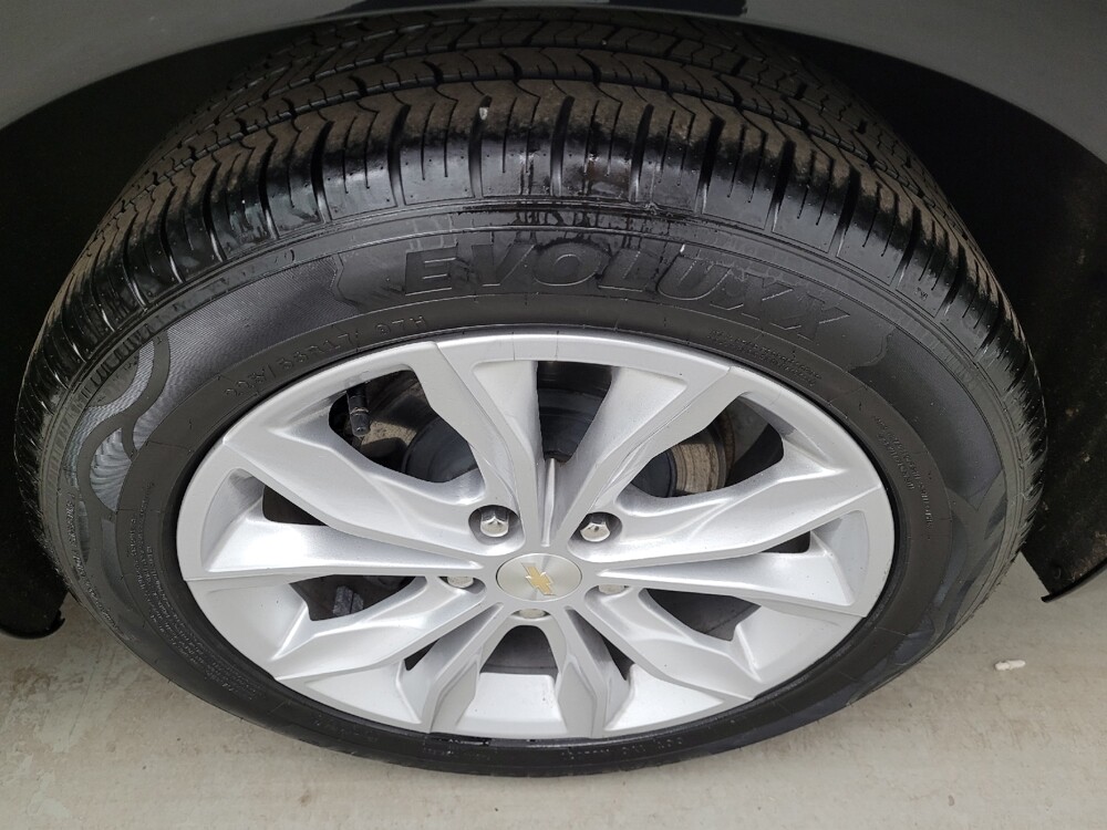 2020 Chevrolet Malibu in Columbus, OH 43228 - 18122600 31