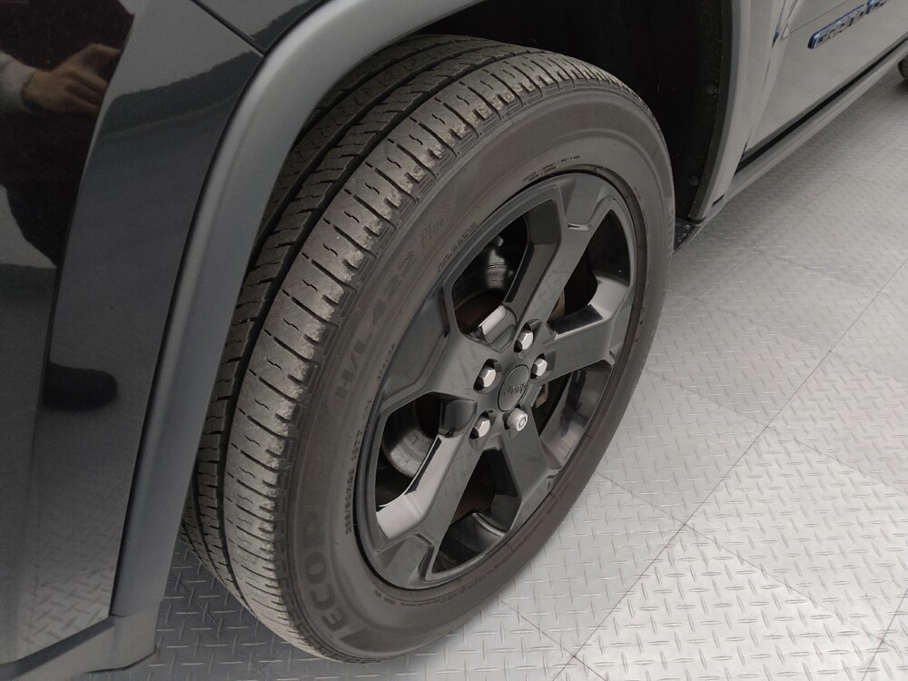 2019 Jeep Grand Cherokee in Independence, MO 64055 - 18122624 31