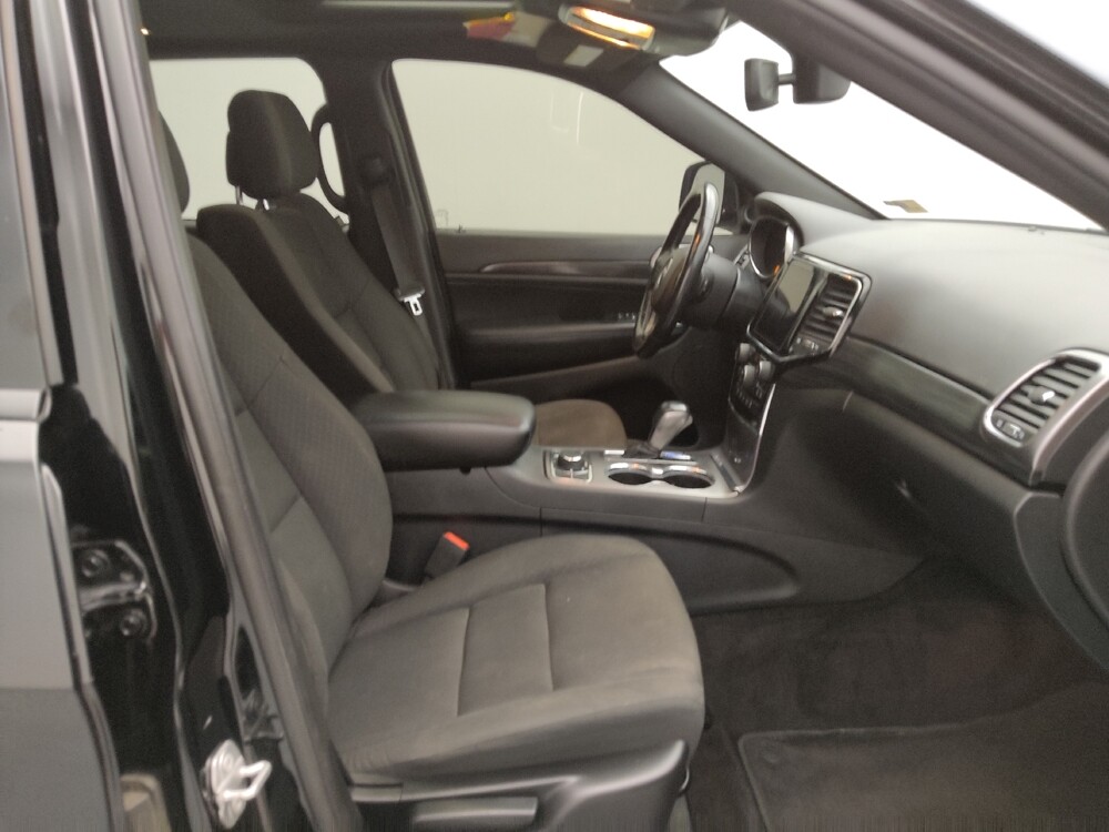 2019 Jeep Grand Cherokee in Independence, MO 64055 - 18122624 21