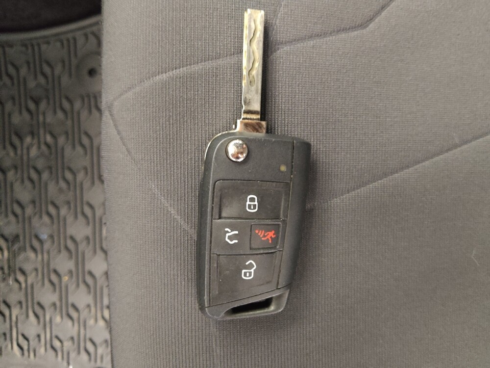 2025 Volkswagen Jetta in Gladstone, MO 64118 - 18122630 32