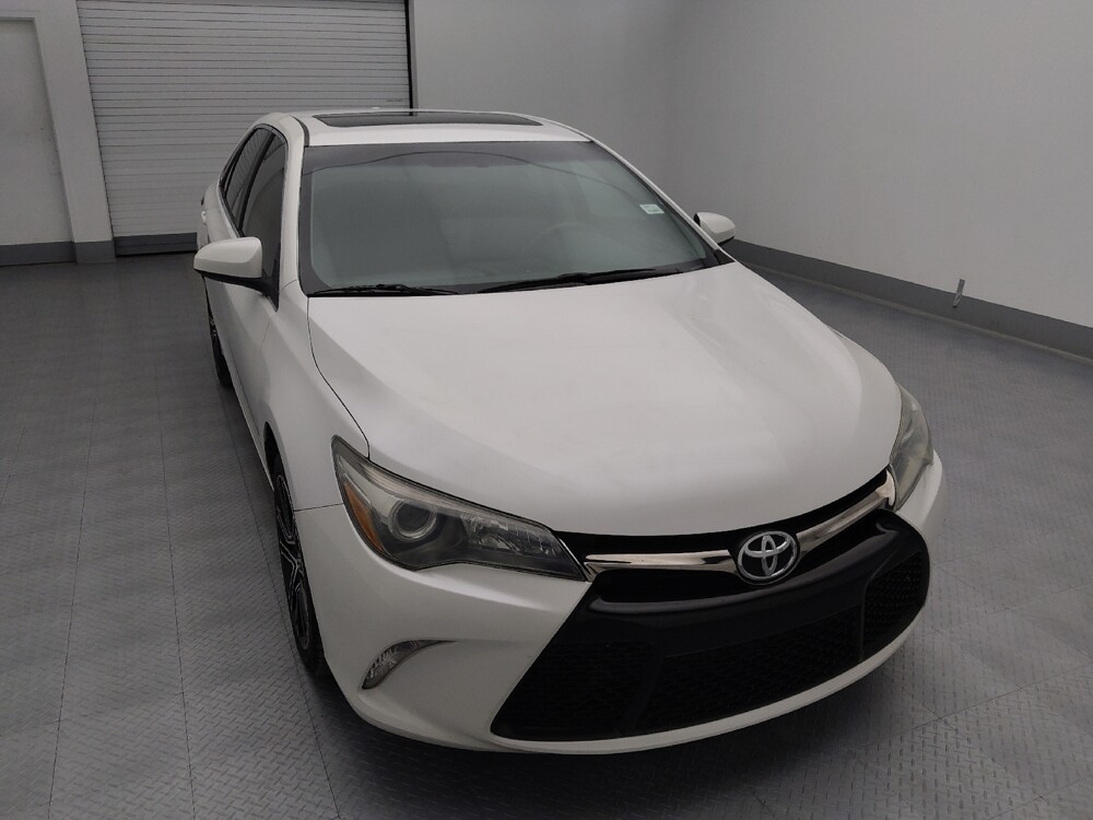 2016 Toyota Camry in Topeka, KS 66611 - 18122632 14