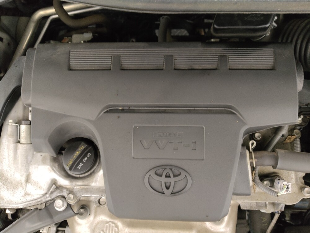 2016 Toyota Camry in Topeka, KS 66611 - 18122632 30