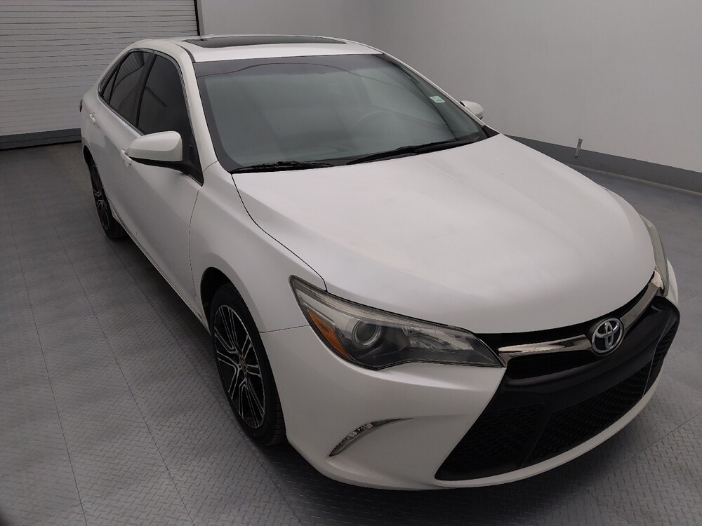 2016 Toyota Camry in Topeka, KS 66611 - 18122632 13