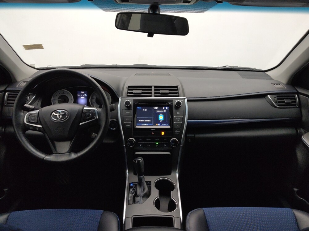 2016 Toyota Camry in Topeka, KS 66611 - 18122632 22