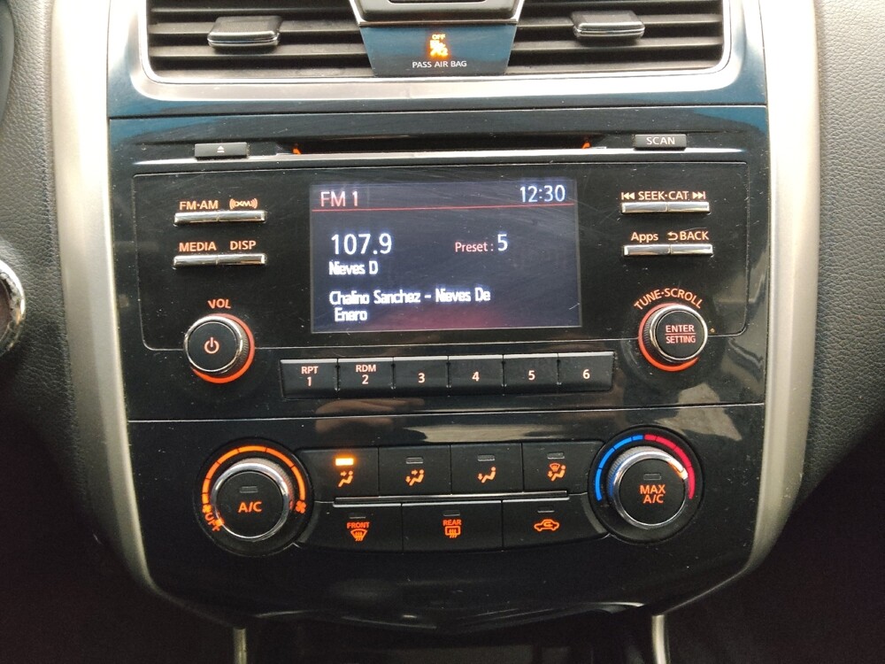 2015 Nissan Altima in Midlothian, IL 60445 - 18122635 25