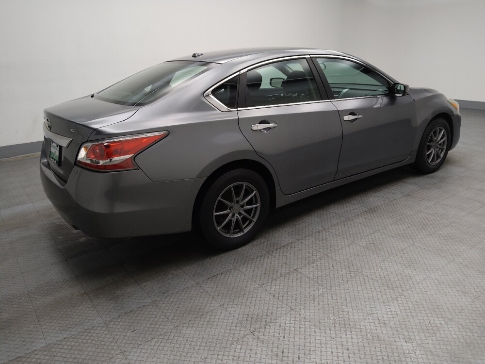 2015 Nissan Altima in Midlothian, IL 60445 - 18122635 10
