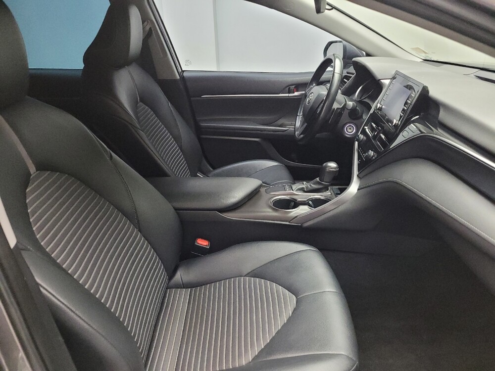 2022 Toyota Camry in Eastpointe, MI 48021 - 18122642 21