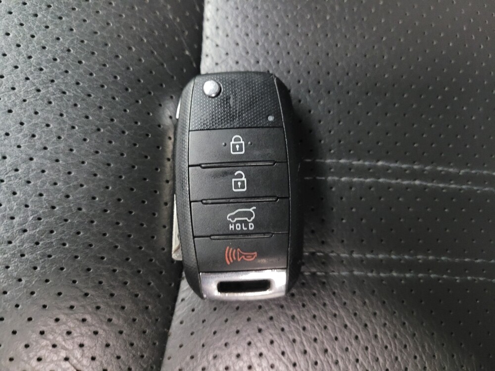 2015 Kia Sorento in Grand Rapids, MI 49508 - 18122643 32