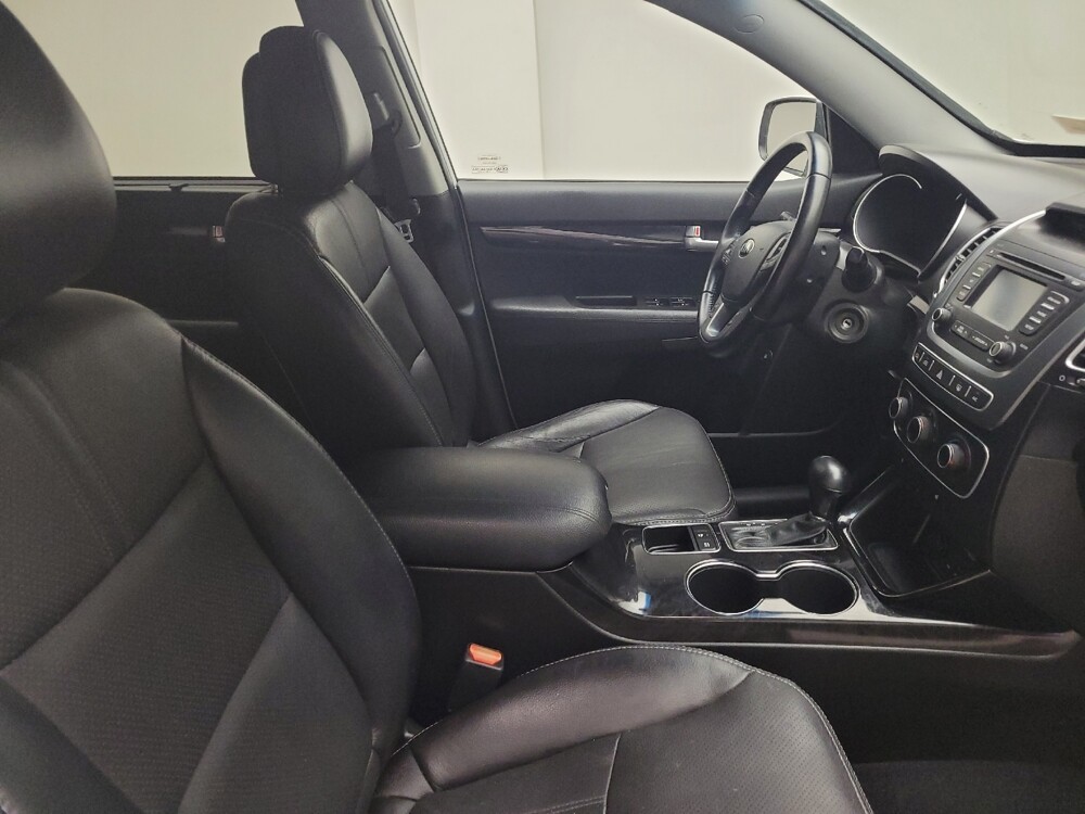 2015 Kia Sorento in Grand Rapids, MI 49508 - 18122643 21