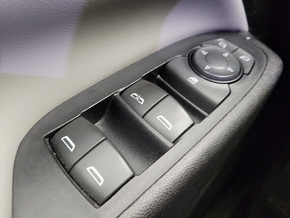 2020 Chevrolet Equinox in Eastpointe, MI 48021 - 18122644 27