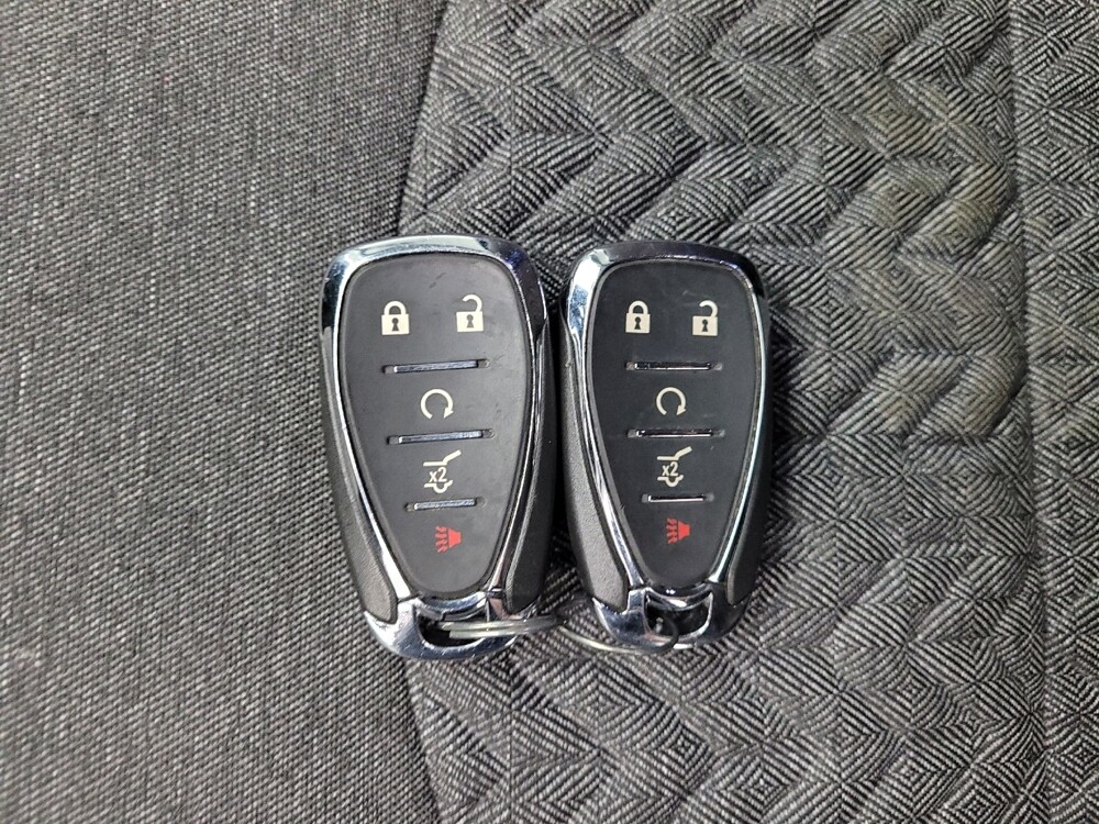 2023 Chevrolet Equinox in Eastpointe, MI 48021 - 18122645 32