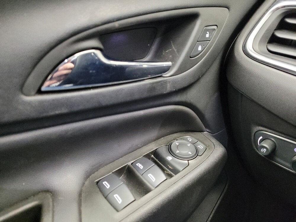 2023 Chevrolet Equinox in Eastpointe, MI 48021 - 18122645 27