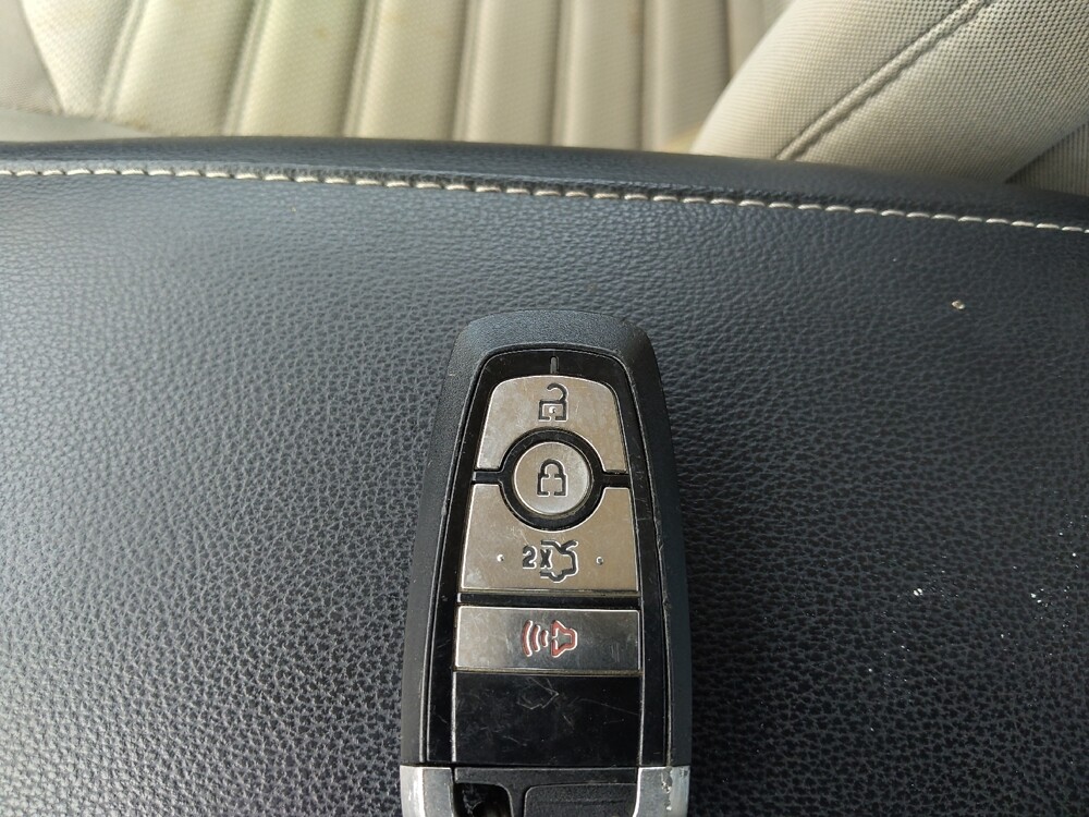 2018 Ford Fusion in Jackson, MS 39211 - 18122652 32