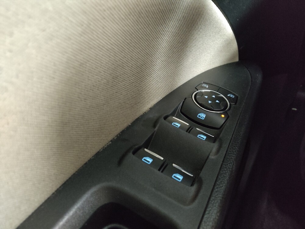 2018 Ford Fusion in Jackson, MS 39211 - 18122652 27