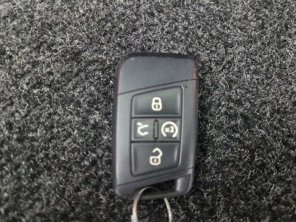 2020 Volkswagen Atlas in Indianapolis, IN 46219 - 18122657 32