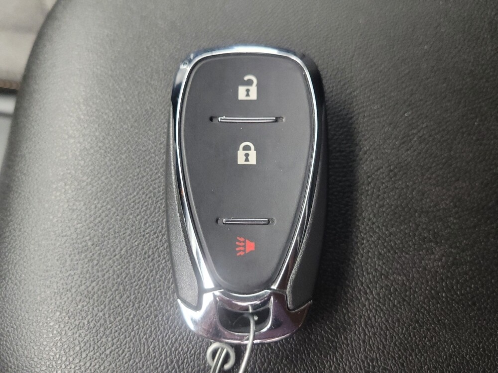 2019 Chevrolet Equinox in Indianapolis, IN 46219 - 18122660 32