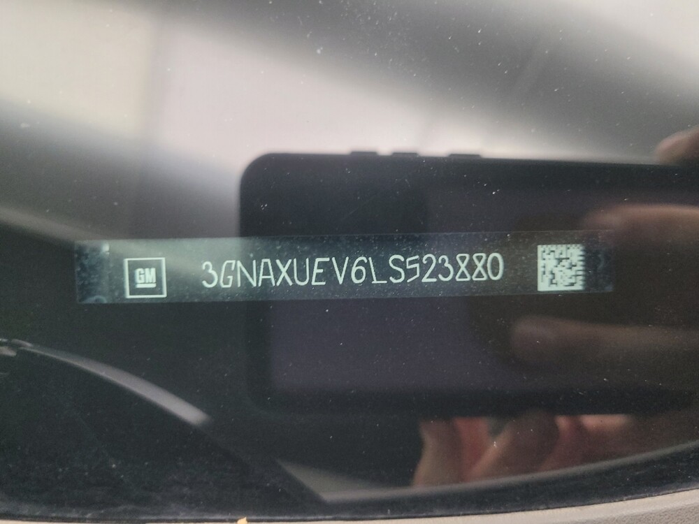 2020 Chevrolet Equinox in Indianapolis, IN 46219 - 18122663 33