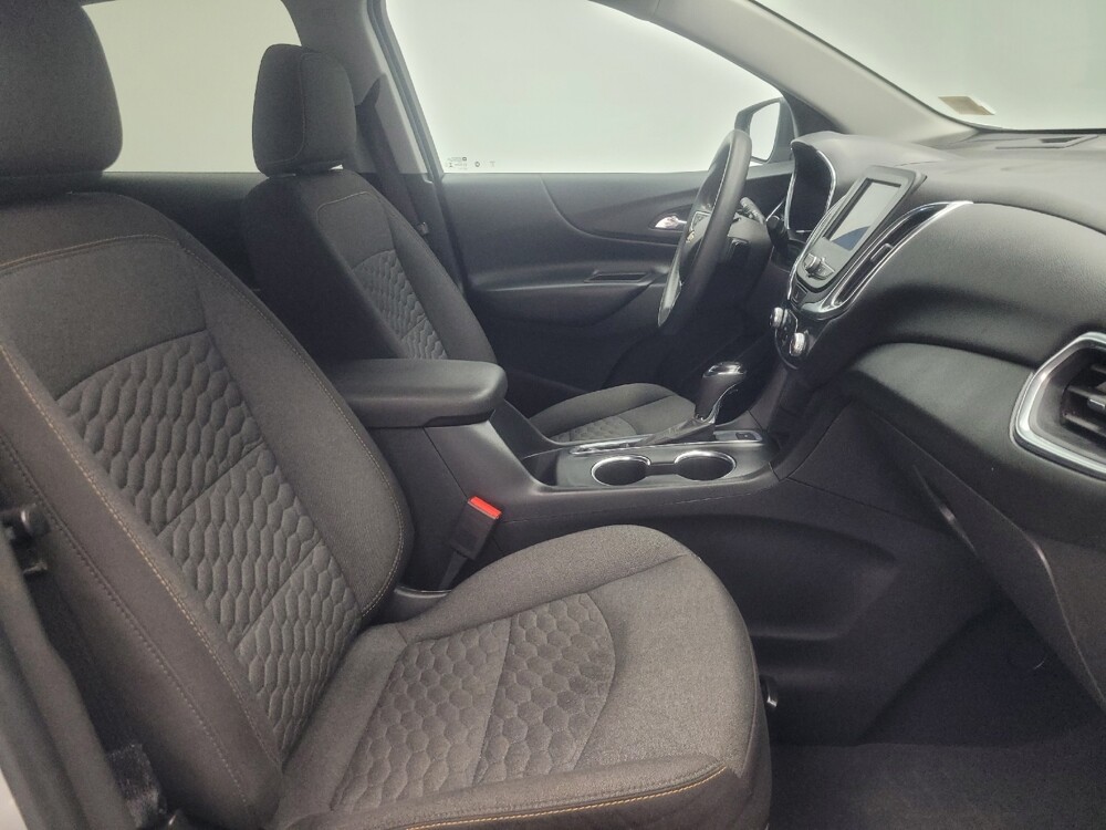 2020 Chevrolet Equinox in Indianapolis, IN 46219 - 18122663 21