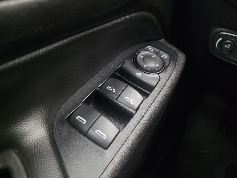 2020 Chevrolet Equinox in Indianapolis, IN 46219 - 18122663 27