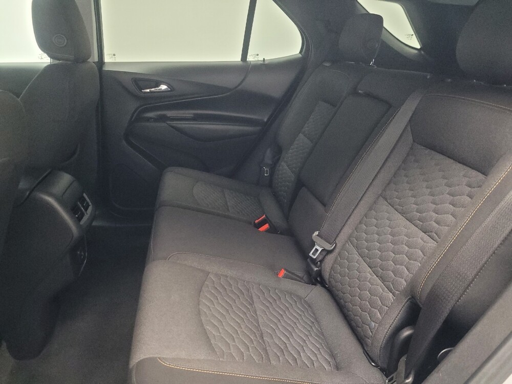 2020 Chevrolet Equinox in Indianapolis, IN 46219 - 18122663 18