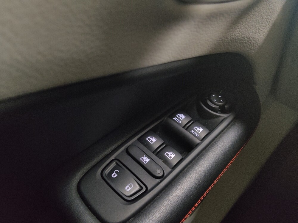 2018 Jeep Compass in Conyers, GA 30094 - 18122667 27