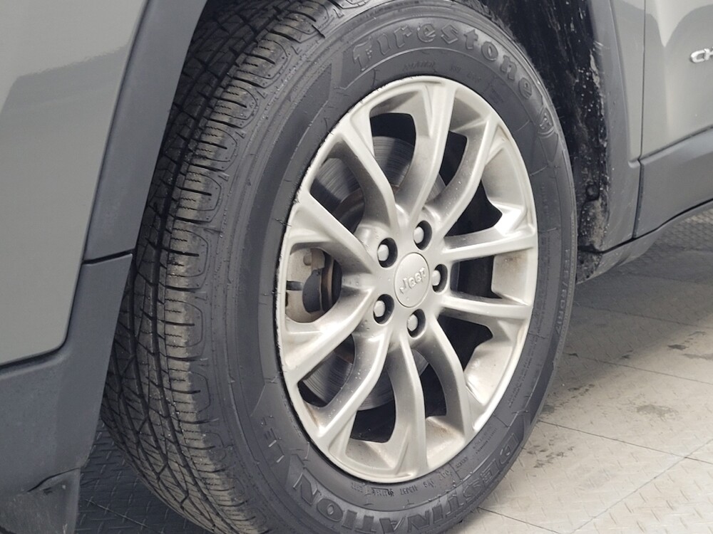 2020 Jeep Cherokee in Madison, TN 37115 - 18122674 31