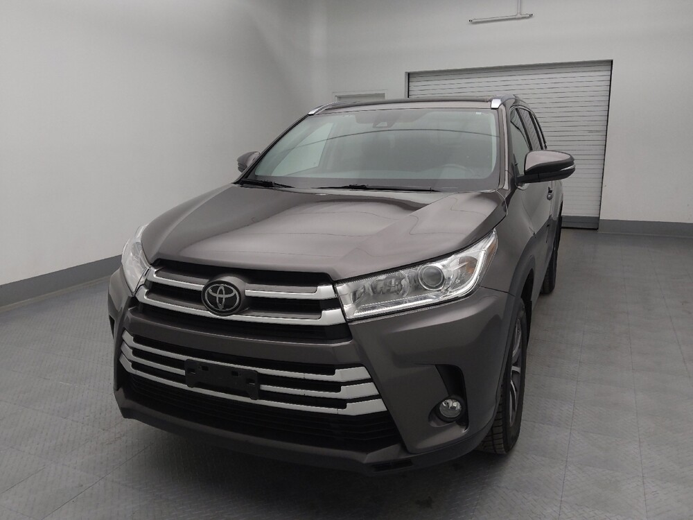 2019 Toyota Highlander in Independence, MO 64055 - 18122676 15