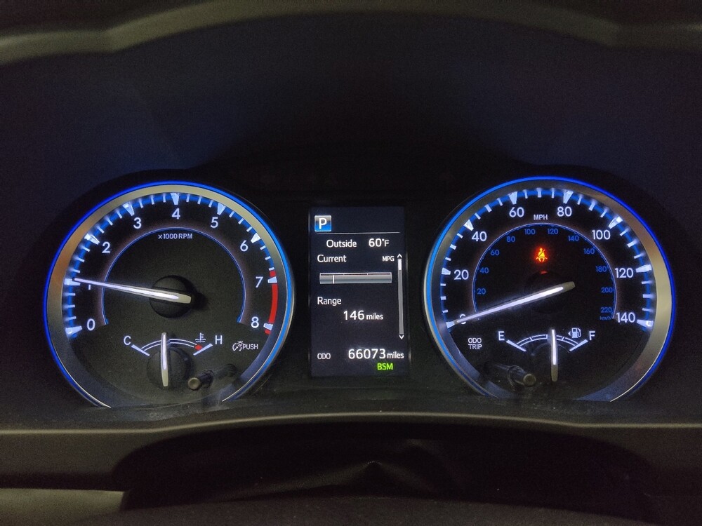 2019 Toyota Highlander in Independence, MO 64055 - 18122676 23