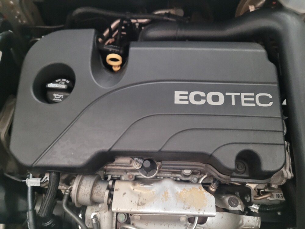 2018 Chevrolet Equinox in Riverside, CA 92504 - 18122679 30