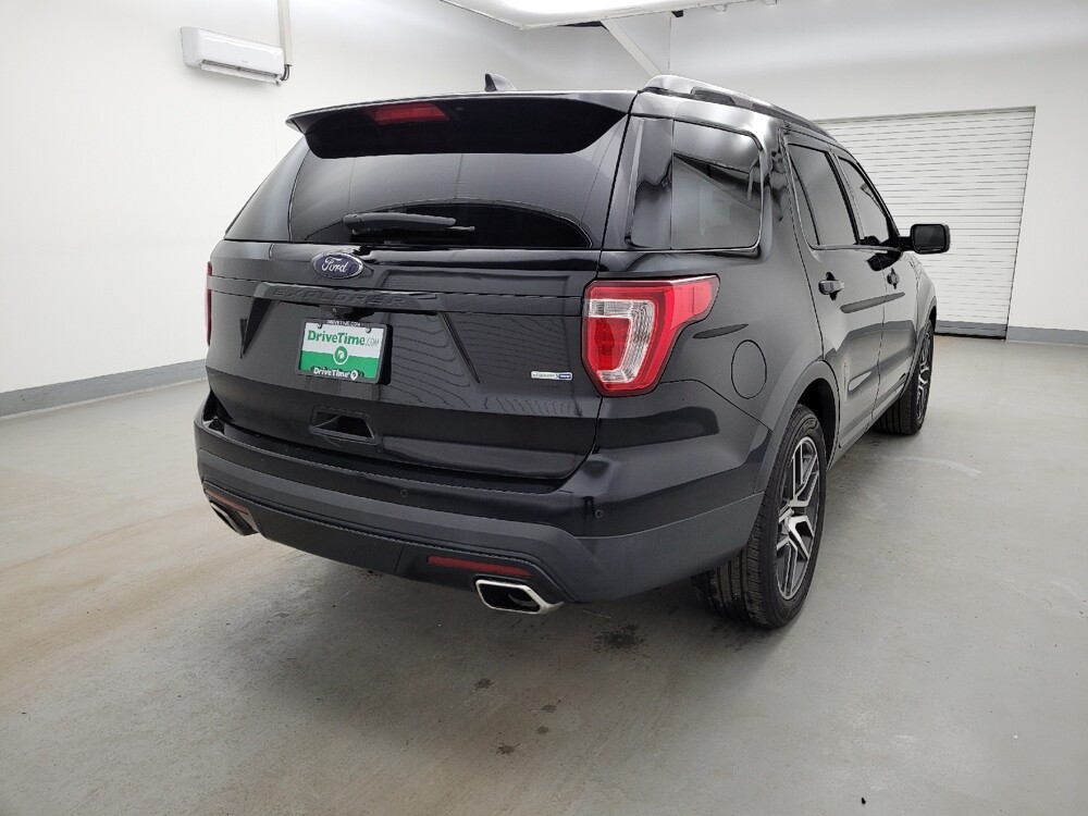 2016 Ford Explorer in Toledo, OH 43617 - 18122681 9