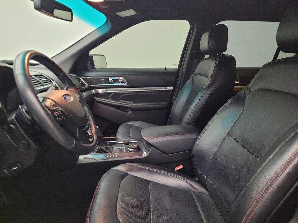 2016 Ford Explorer in Toledo, OH 43617 - 18122681 17