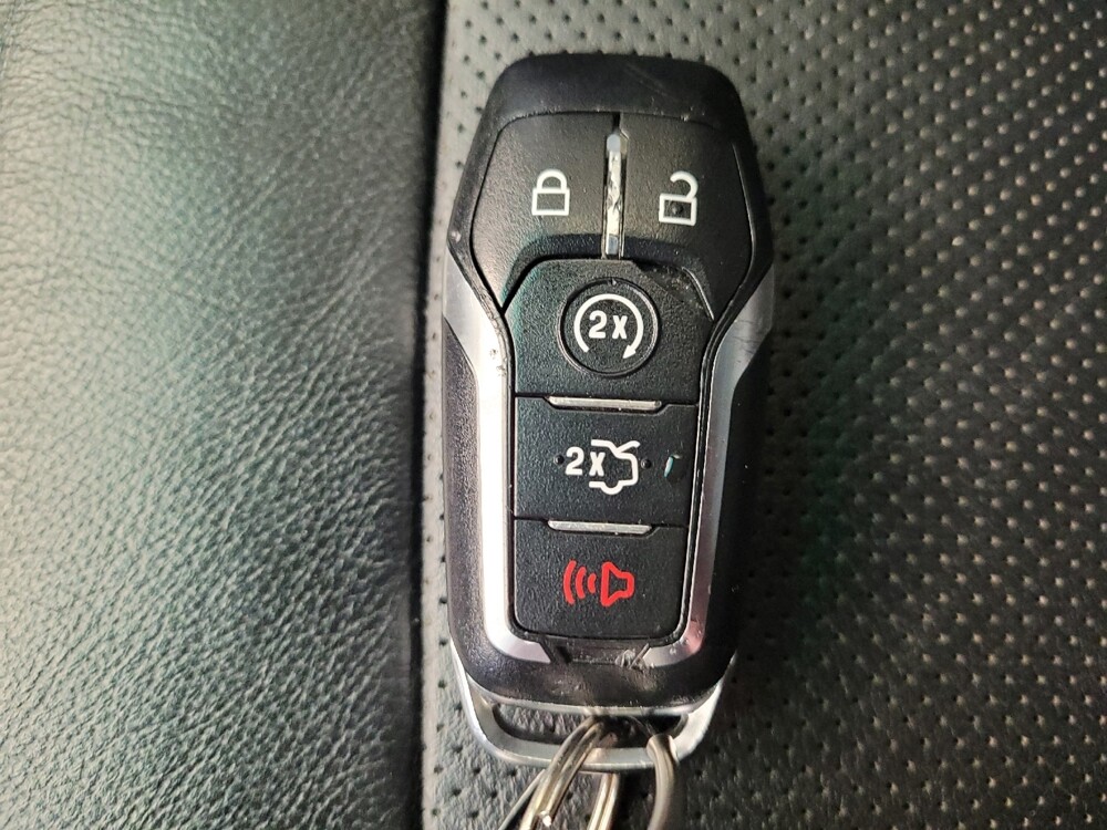 2016 Ford Explorer in Toledo, OH 43617 - 18122681 32